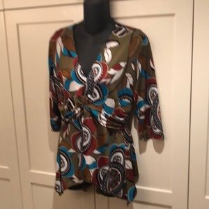 Cute handkerchief top size xl, runs small